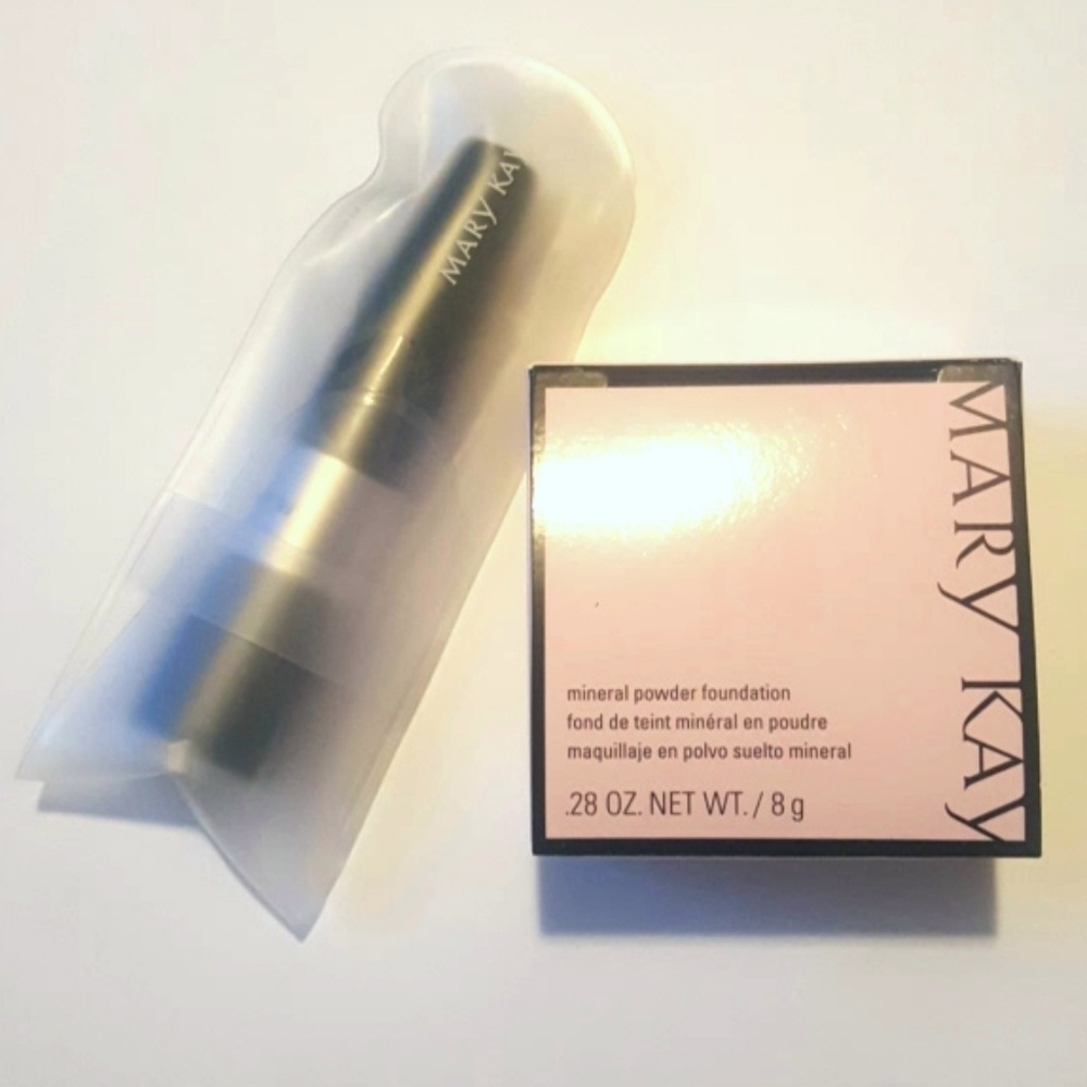 Ivory 2 Mineral Powder Foundation with Brush Mini